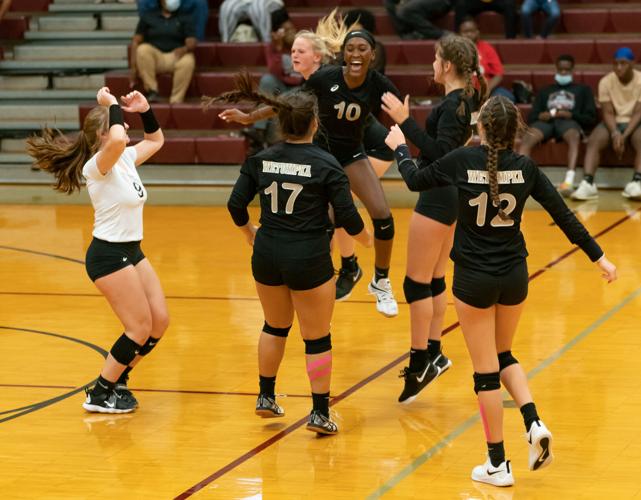 Photos: Wetumpka volleyball defeats Benjamin Russell