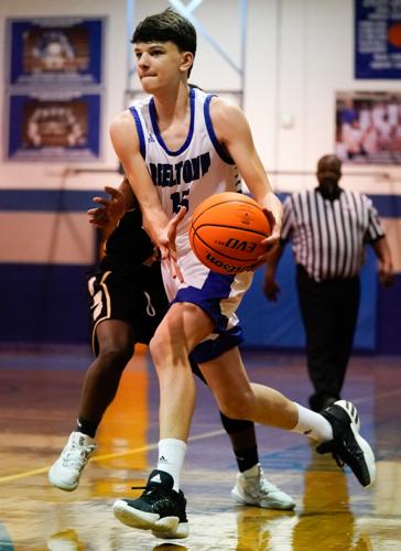 Reeltown punches ticket to area championship, first time in Jonathan Gardner's tenure