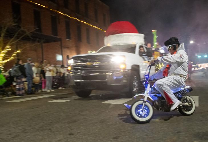 PHOTOS: Christmas on the Coosa