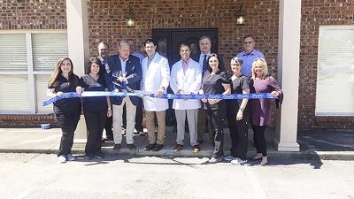 Wetumpka chiropractic clinic holds ribbon cutting