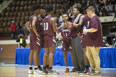 Freeman, Benjamin Russell hosting youth basketball camp