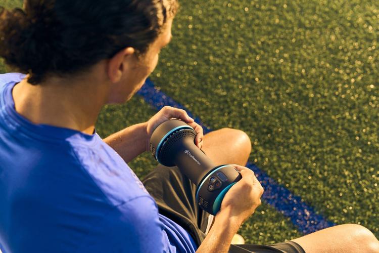 The new Therabody CryoTherm™ Palm is a portable, science-backed thermoregulation device engineered to lower core body temperature, delay fatigue, and sustain peak athletic performance during high-intensity training and competition.