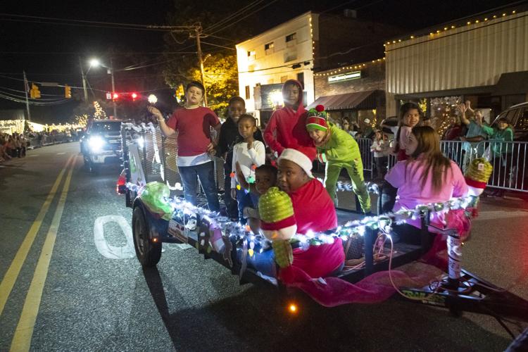 PHOTOS: Christmas on the Coosa