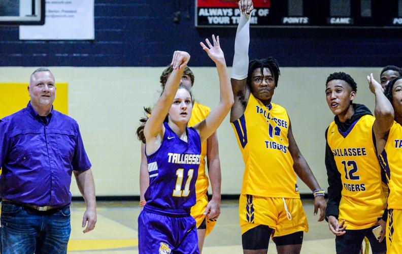 PHOTOS: Tallassee hosts first Midday Madness event to tip off season