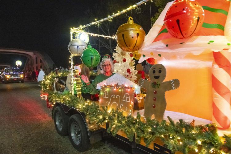PHOTOS: Christmas on the Coosa