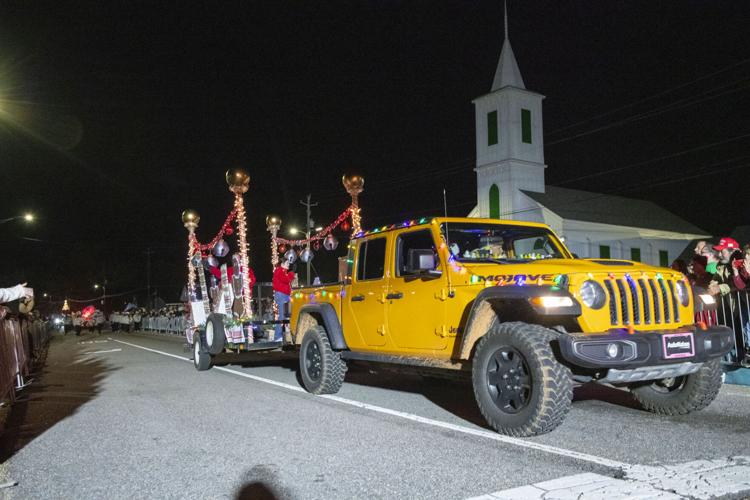 PHOTOS: Christmas on the Coosa