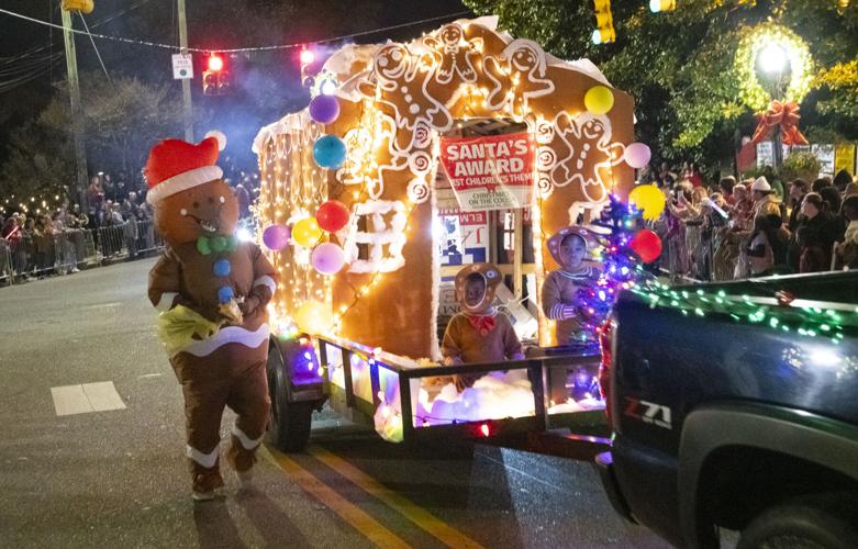 PHOTOS: Christmas on the Coosa
