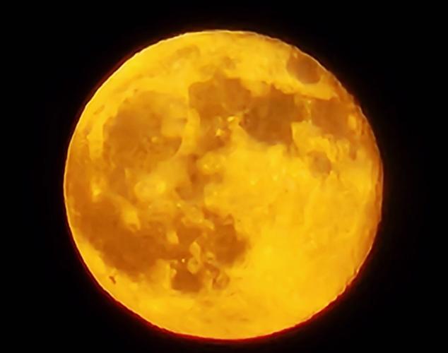 Harvest supermoon 1.jpg