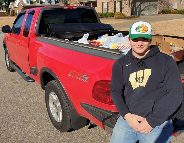 Wetumpka teen collects donations for food pantry