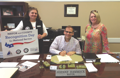 Mayor Hammock recognized for service