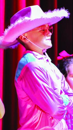 HBS honors cancer awareness in unique way