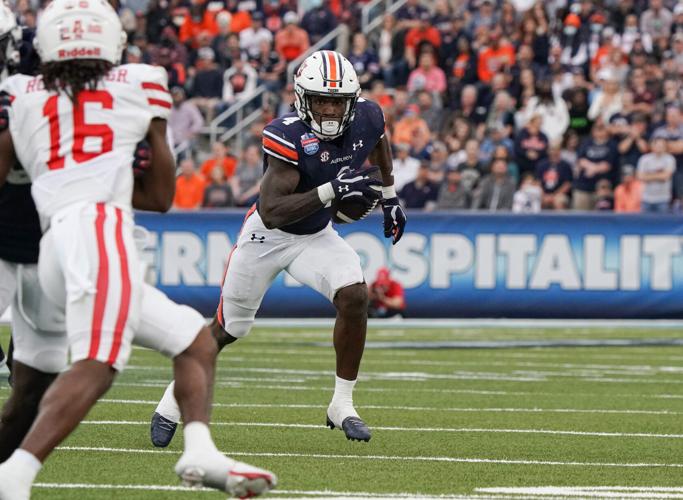 PHOTOS: Auburn and Houston duke it out at the Birmingham Bowl