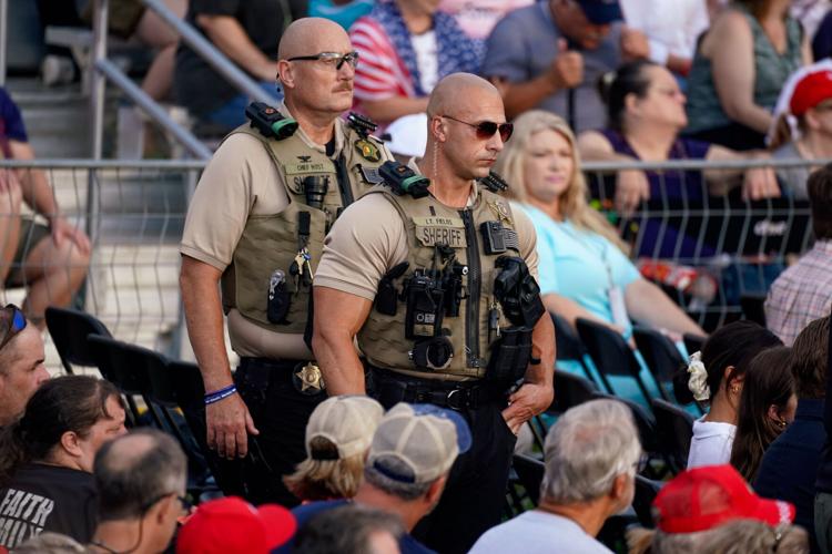 Photos:Trump hosts rally in Cullman