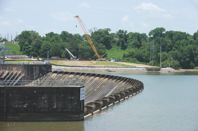 Thurlow spillway gate replacement project under way