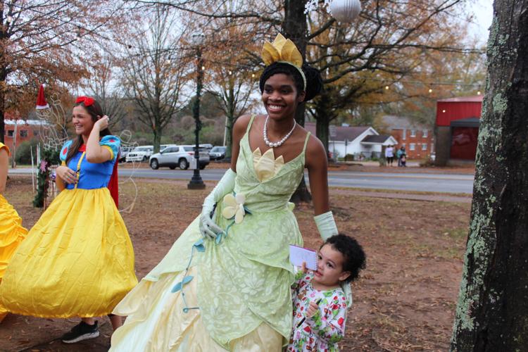 Parks & Rec and Main Street Alex City hold fifth annual Downtown Christmas