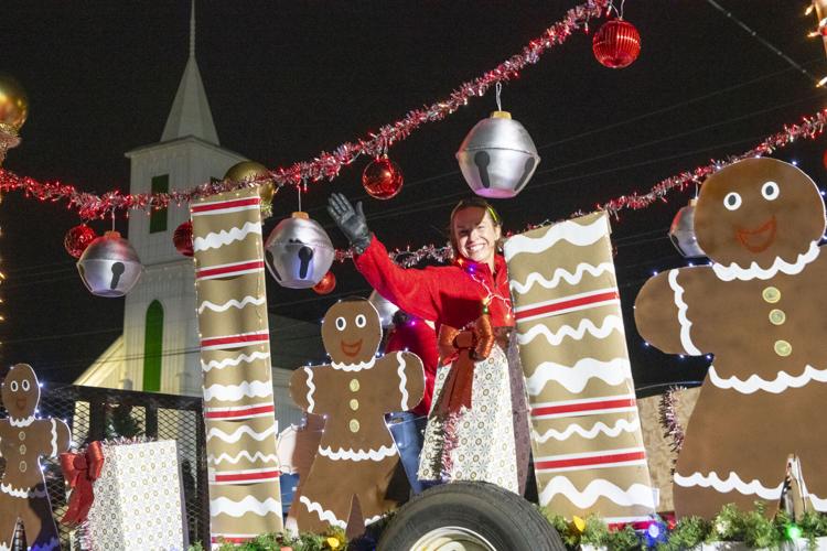 PHOTOS: Christmas on the Coosa
