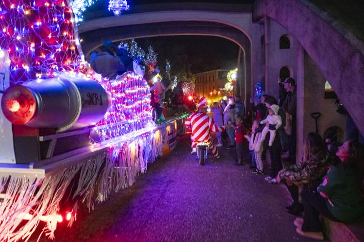 PHOTOS: Christmas on the Coosa