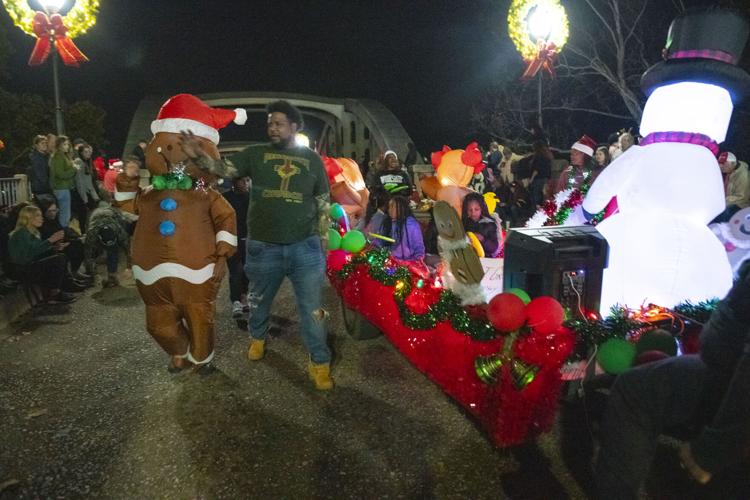 PHOTOS: Christmas on the Coosa