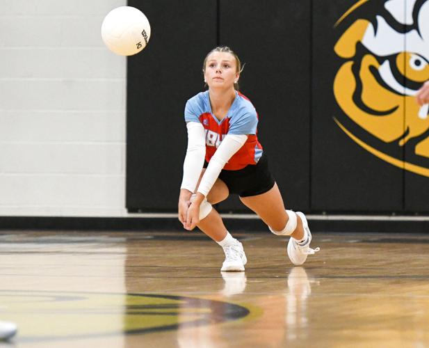 082926-hbs-dadeville vb 010.jpg