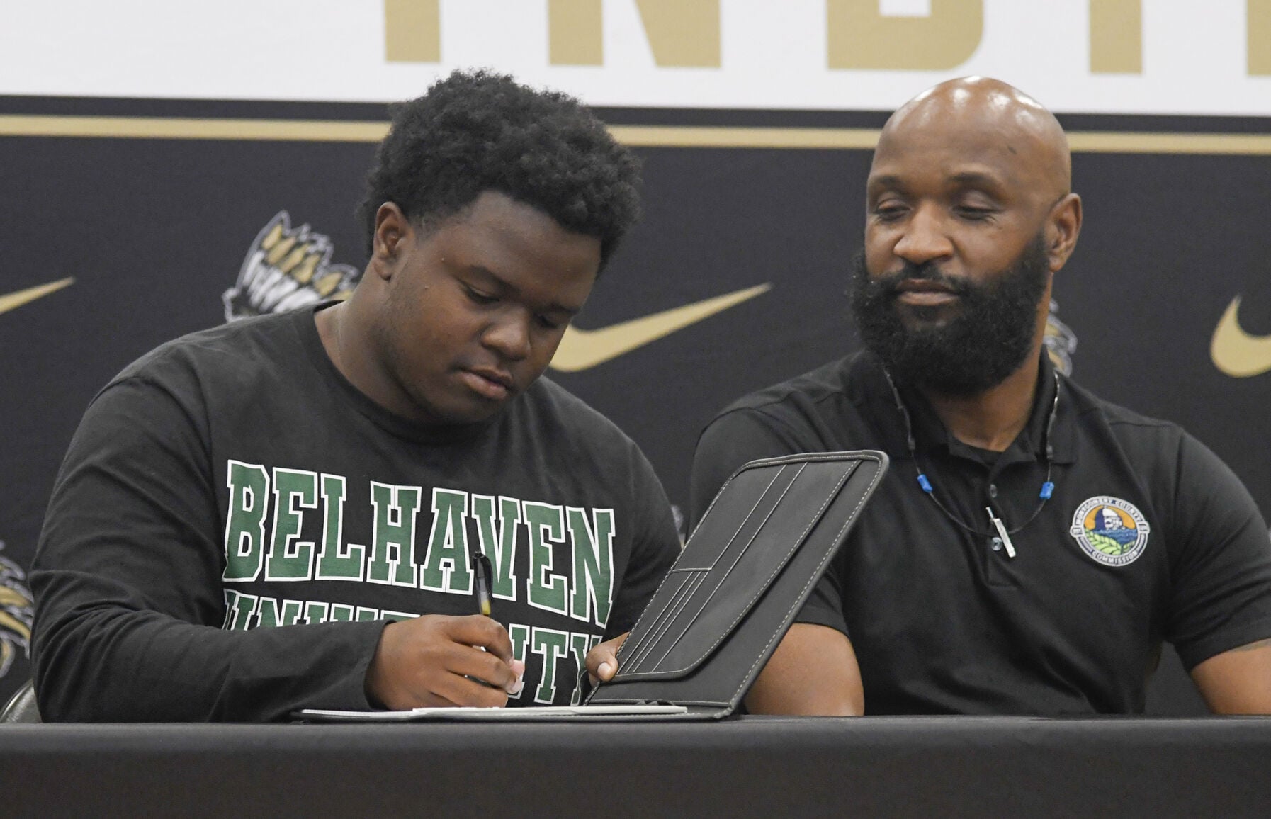 wetumpka signing 09.jpg