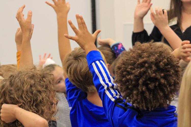 RES kindergartens visit local veterinarian practice