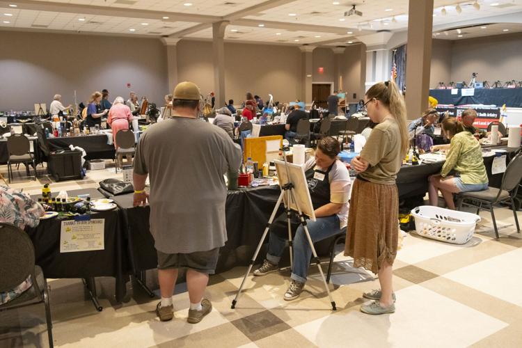 PHOTOS: Battle of the Brushes