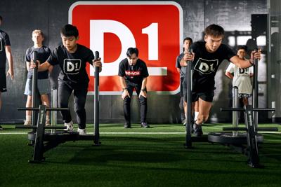 D1’s scholastic sessions follow a 54-minute, coach-led 5-Star Training progression that balances performance gains with safety and recovery.
