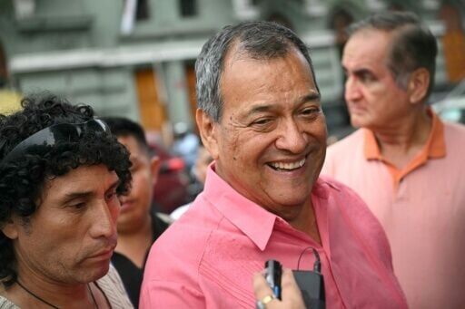 Peru's social-democratic presidential candidate Jorge Nieto is locked in three-way race for the second spot in the presidential runoff, against conservative Keiko Fujimori