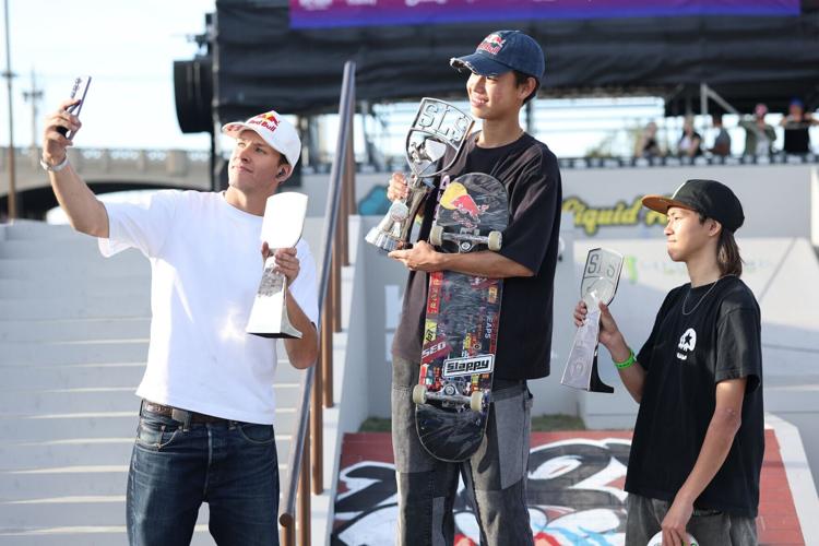 Men's top three finishers, including Jagger Eaton (L), take a Victory Selfie with the Samsung Galaxy S26 Ultra after competing at the SLS DTLA Takeover on April 4, 2026 (Photo courtesy of Getty Images / Samsung).