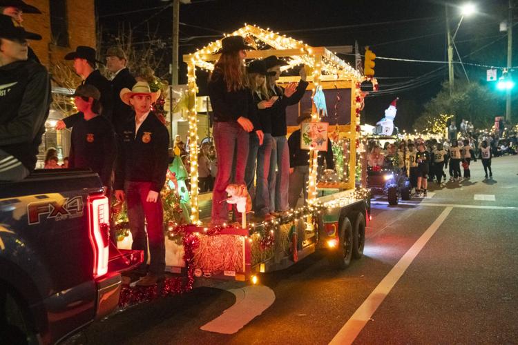 PHOTOS: Christmas on the Coosa