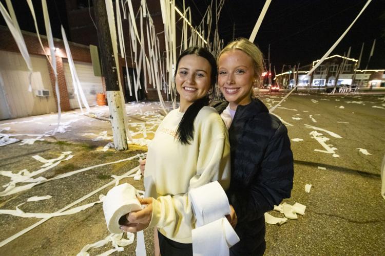 PHOTOS: Tallassee High School Class of 2025 and 2005 roll downtown