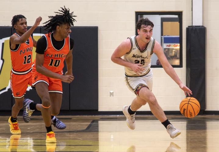 020926 wetumpka area basketball 18.jpg