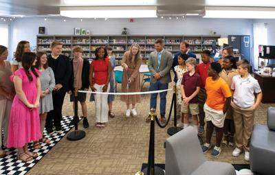 100825-library ribbon cutting copy.jpg