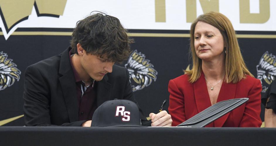 wetumpka signing 47.jpg