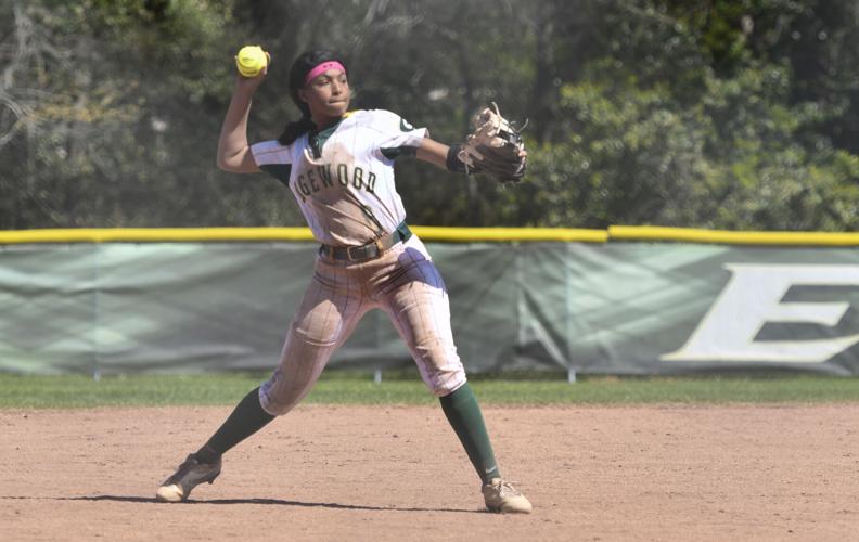 032526 edgewood softball 02.jpg