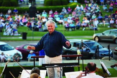 Hinds retiring as Montgomery Symphony conductor after 37 years