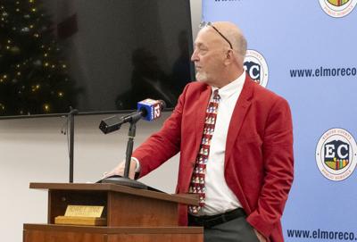Elmore County BOE approves superintendent contract and staff payment