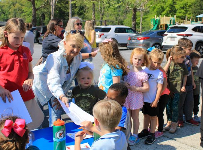 PHOTOS: Jacob’s Ladder kindergarten class hosts student book signing