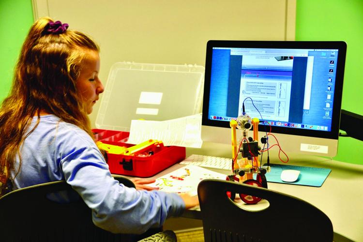 State superintendent Mackey tours city schools