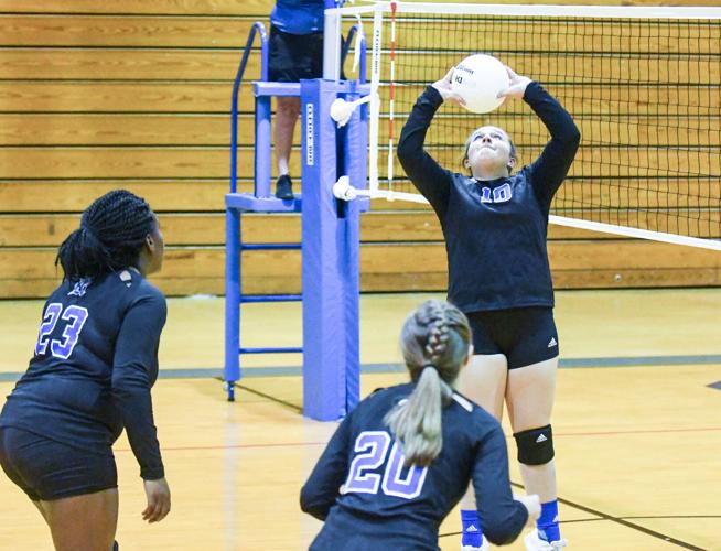 Rebelling together: Studdard and Tubbs complementary on, off volleyball court for Reeltown