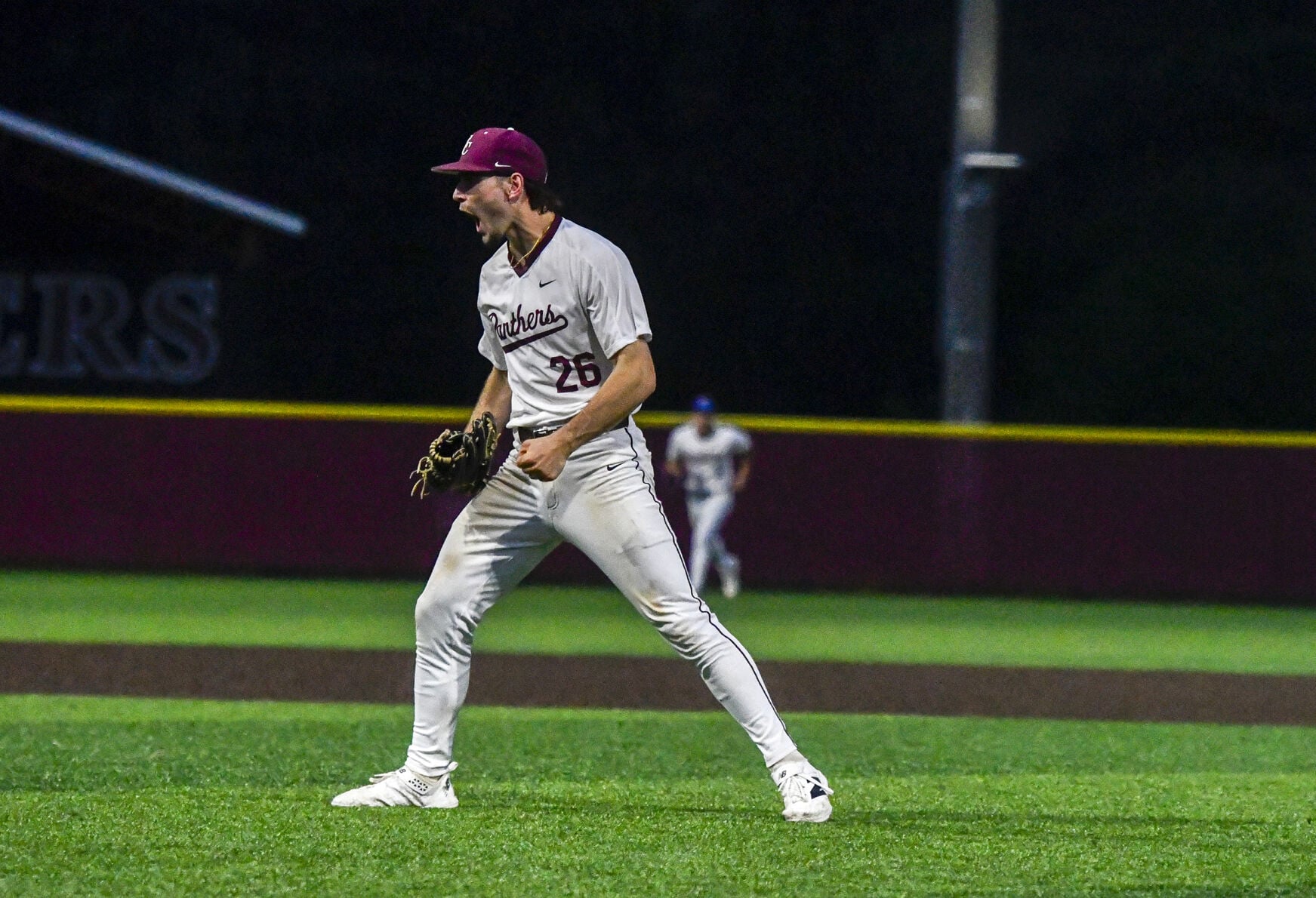 040826 shelton darnell potw.jpg