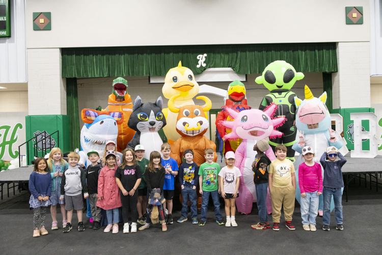 PHOTOS: Studnets react to the reveal of mystery readers