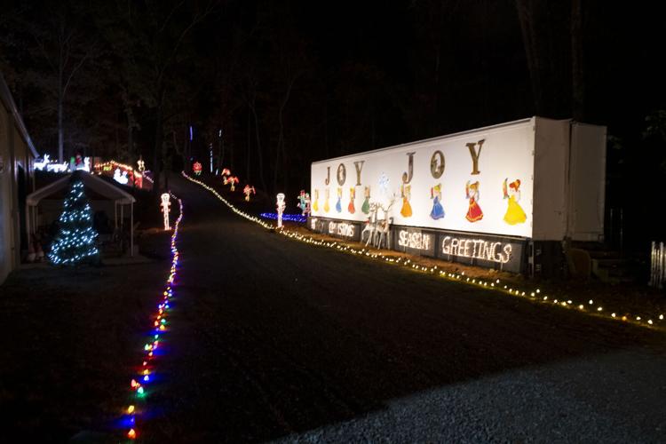 PHOTOS: Christmas Lights at Big Bear Lodge
