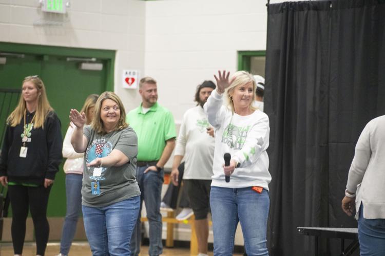 PHOTOS: Studnets react to the reveal of mystery readers