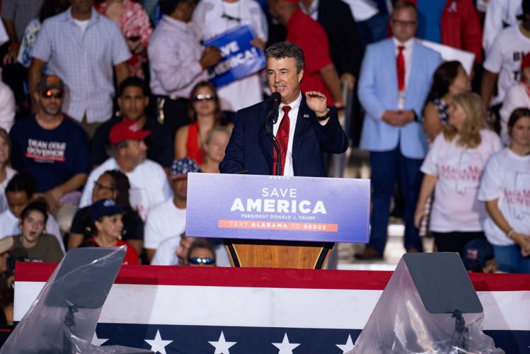 Photos:Trump hosts rally in Cullman