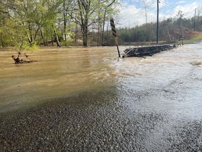 Early storm assessment reports flooding, power outages