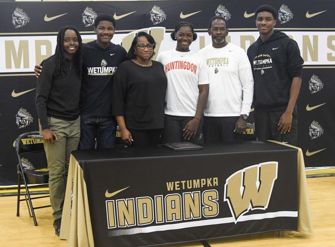 wetumpka signing 33.jpg
