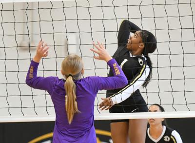 091626-dadeville volleyball.jpg