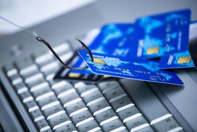 Scammers use QR codes as phishing method