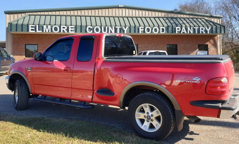 Wetumpka teen collects donations for food pantry